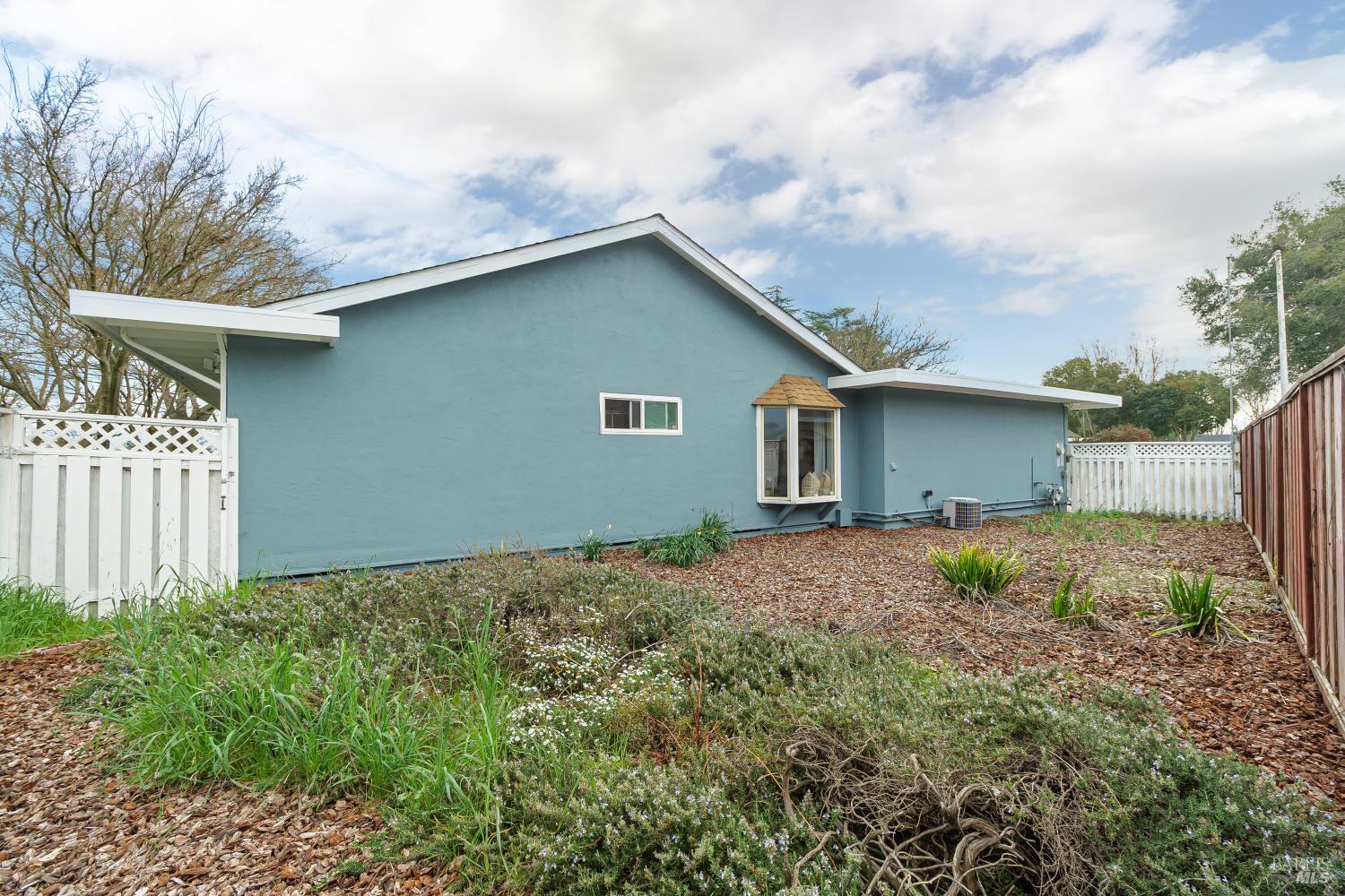 Detail Gallery Image 37 of 39 For 79 Temelec Cir, Sonoma,  CA 95476 - 3 Beds | 2 Baths