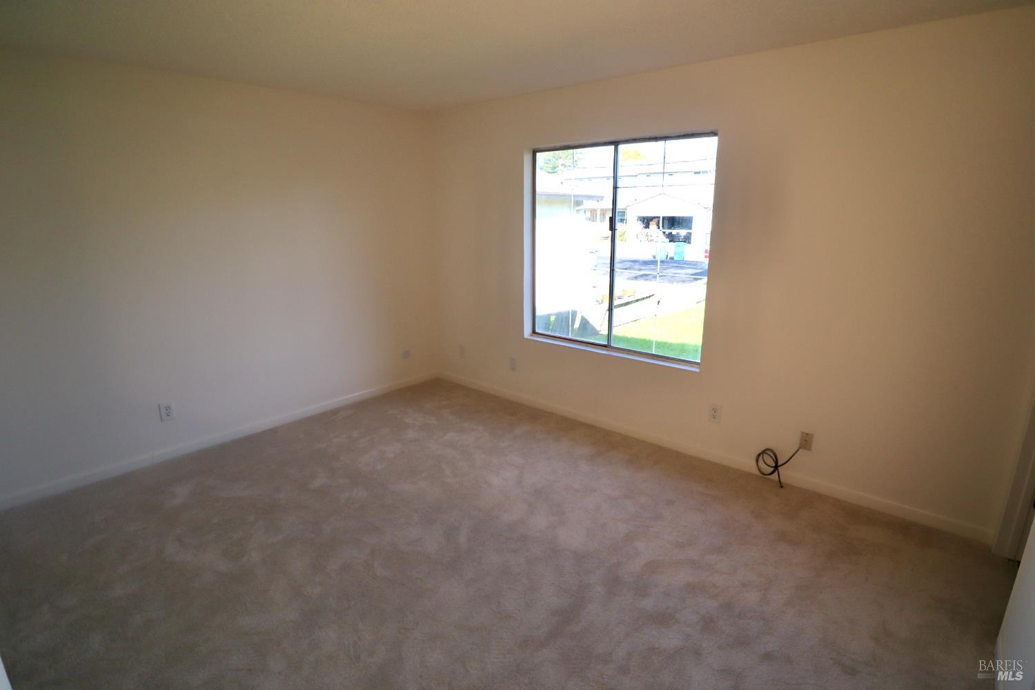 Detail Gallery Image 9 of 17 For 761 Brett Ave, Rohnert Park,  CA 94928 - 3 Beds | 2 Baths