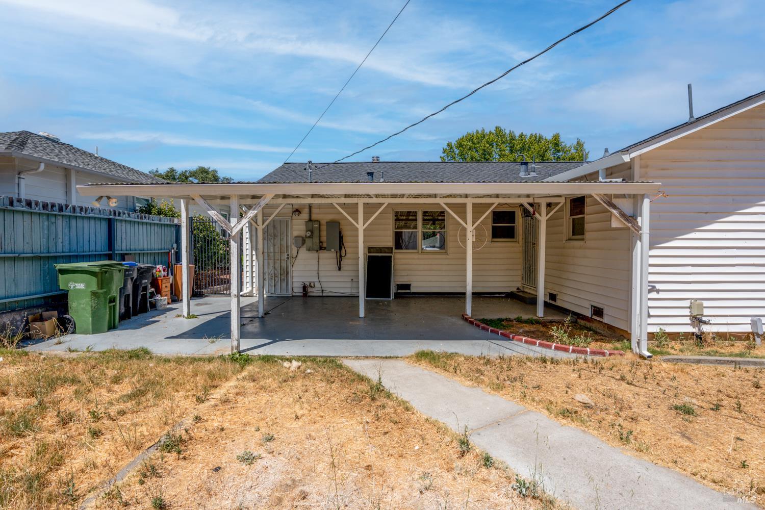 Detail Gallery Image 14 of 21 For 850 Mendocino Dr, Ukiah,  CA 95482 - 3 Beds | 1 Baths