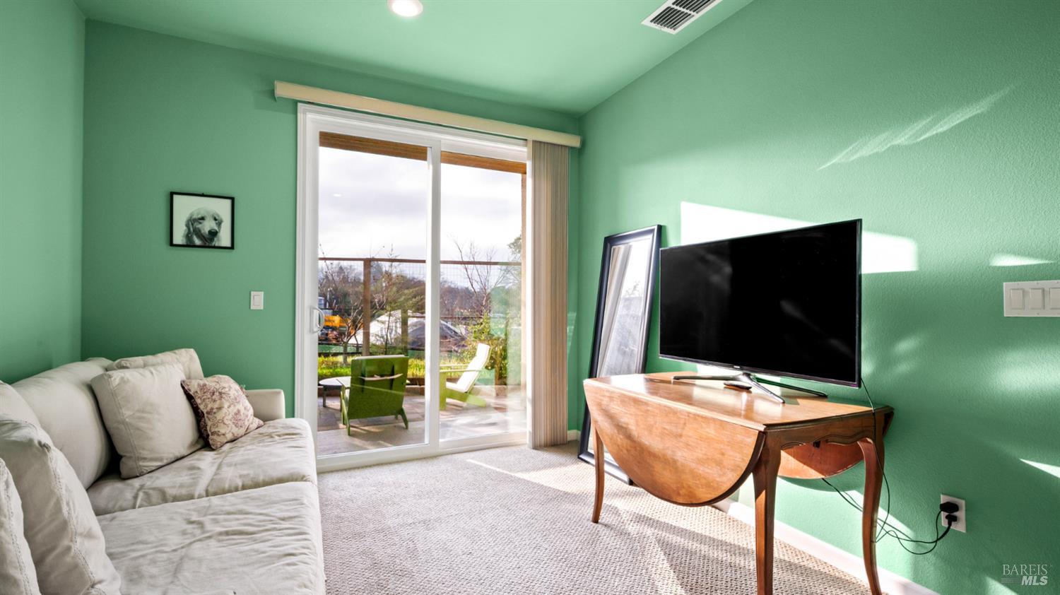 Detail Gallery Image 27 of 35 For 534 Jade St, Petaluma,  CA 94952 - 2 Beds | 2/1 Baths