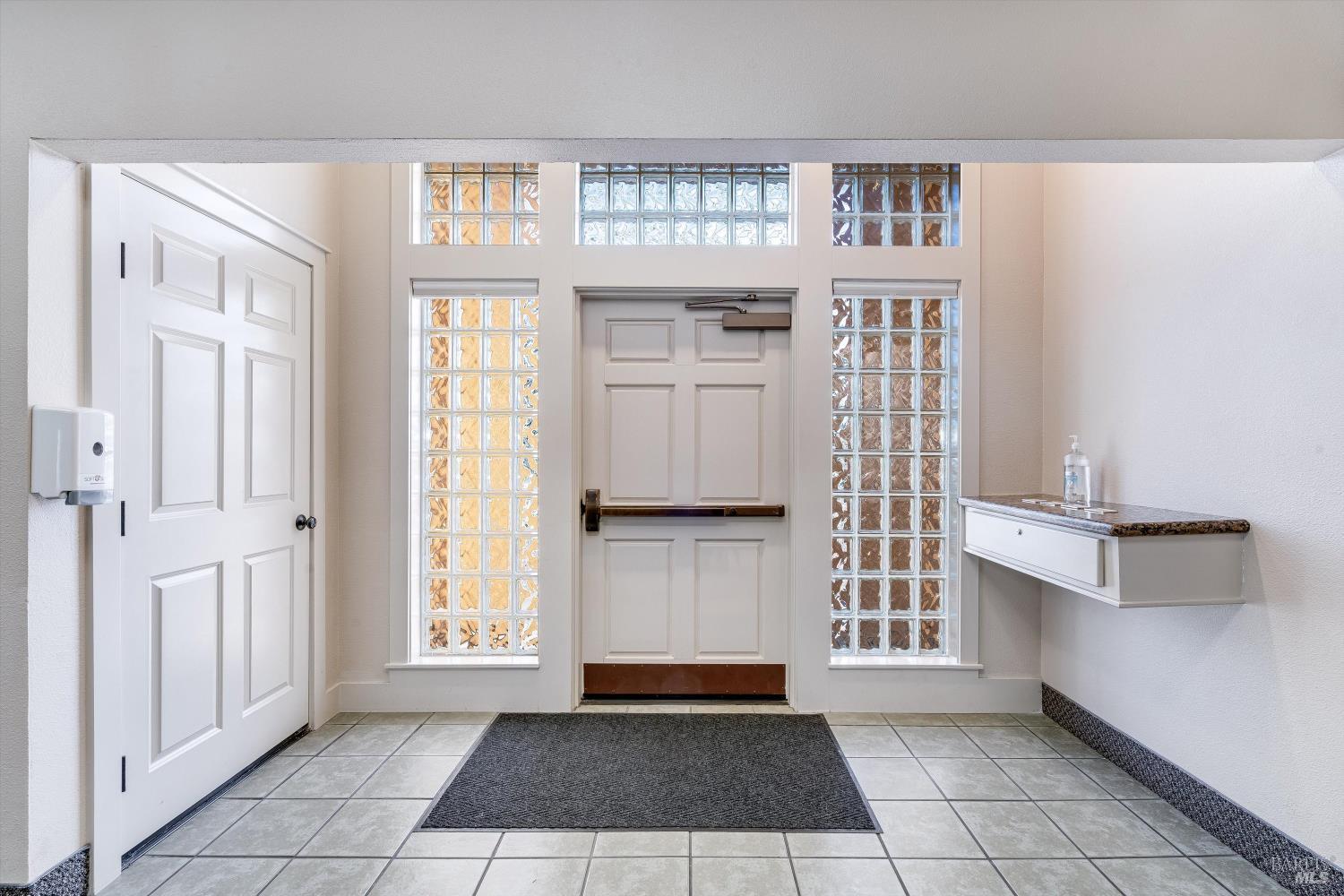 Detail Gallery Image 8 of 29 For 1105 University St, Healdsburg,  CA 95448 - – Beds | – Baths