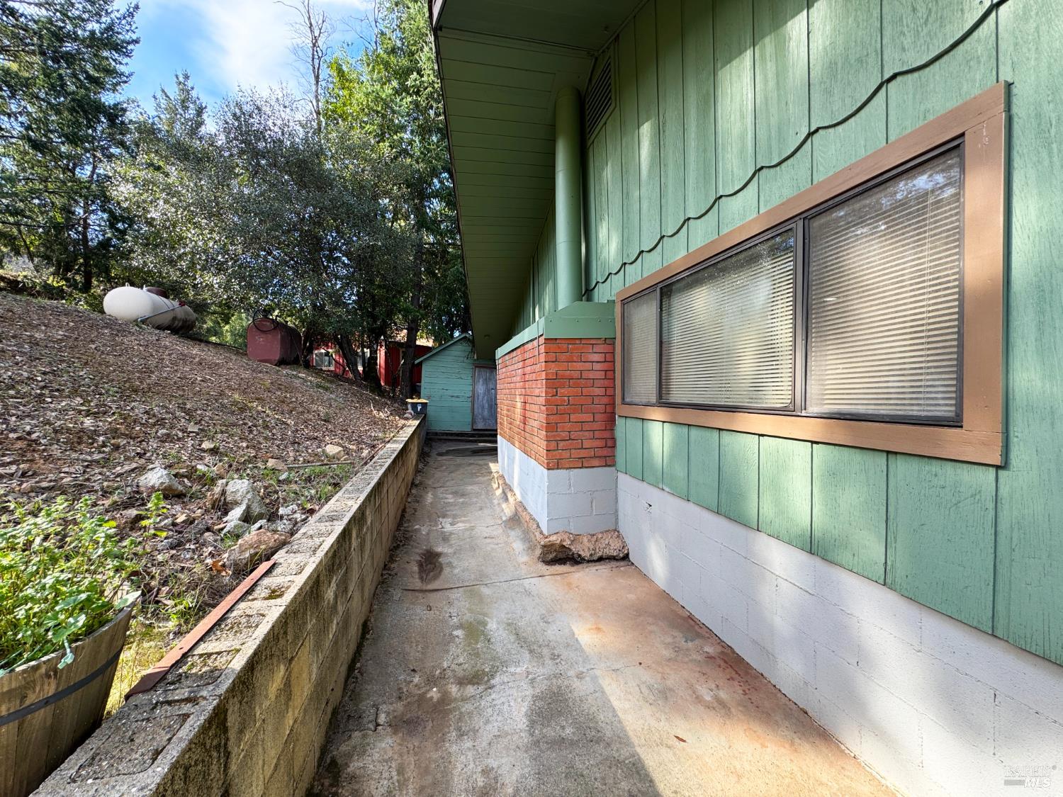 Detail Gallery Image 28 of 65 For 8411 Hwy 175 Hwy, Hopland,  CA 95449 - 3 Beds | 2 Baths