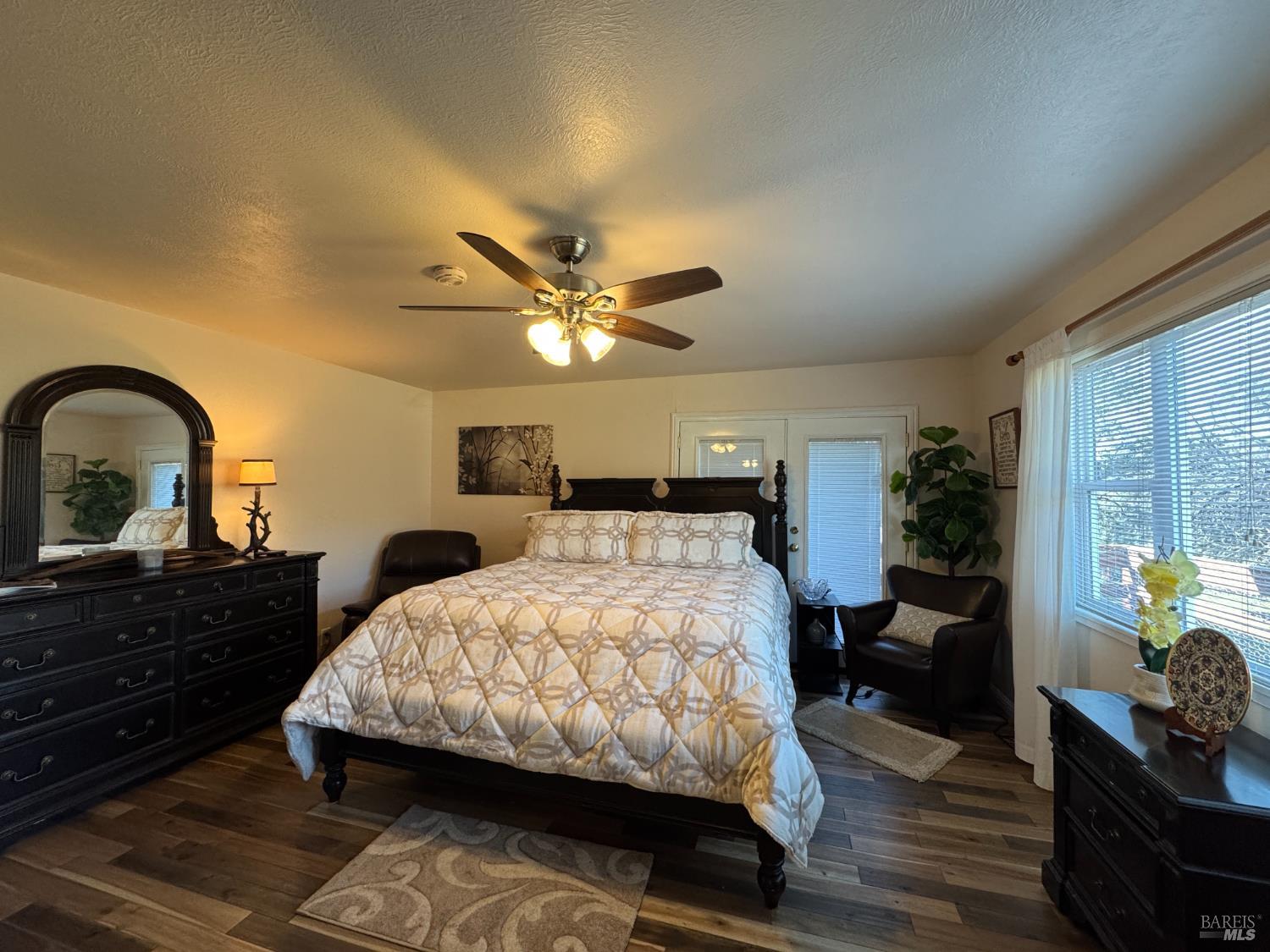 Detail Gallery Image 13 of 65 For 8411 Hwy 175 Hwy, Hopland,  CA 95449 - 3 Beds | 2 Baths