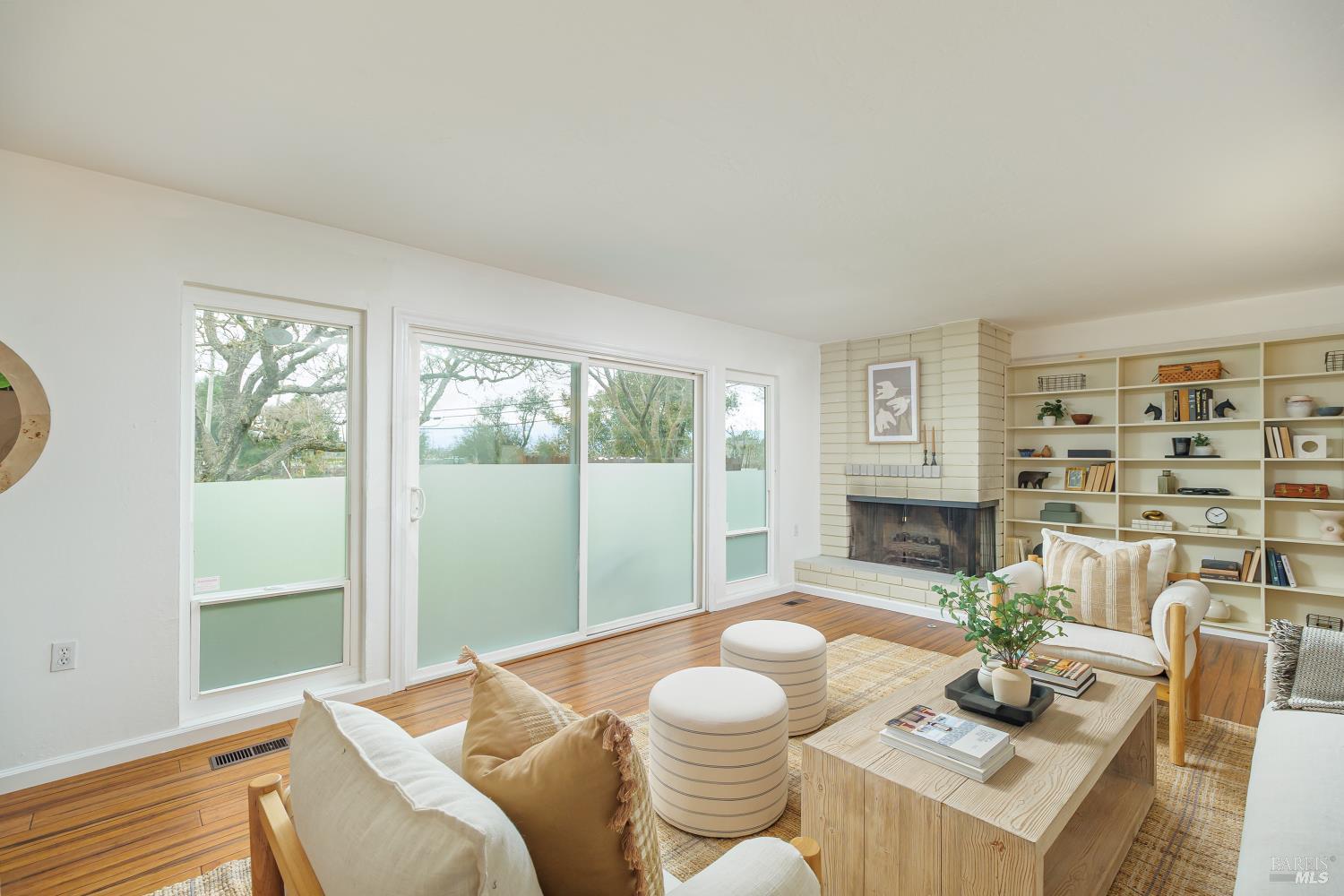 Detail Gallery Image 10 of 39 For 79 Temelec Cir, Sonoma,  CA 95476 - 3 Beds | 2 Baths