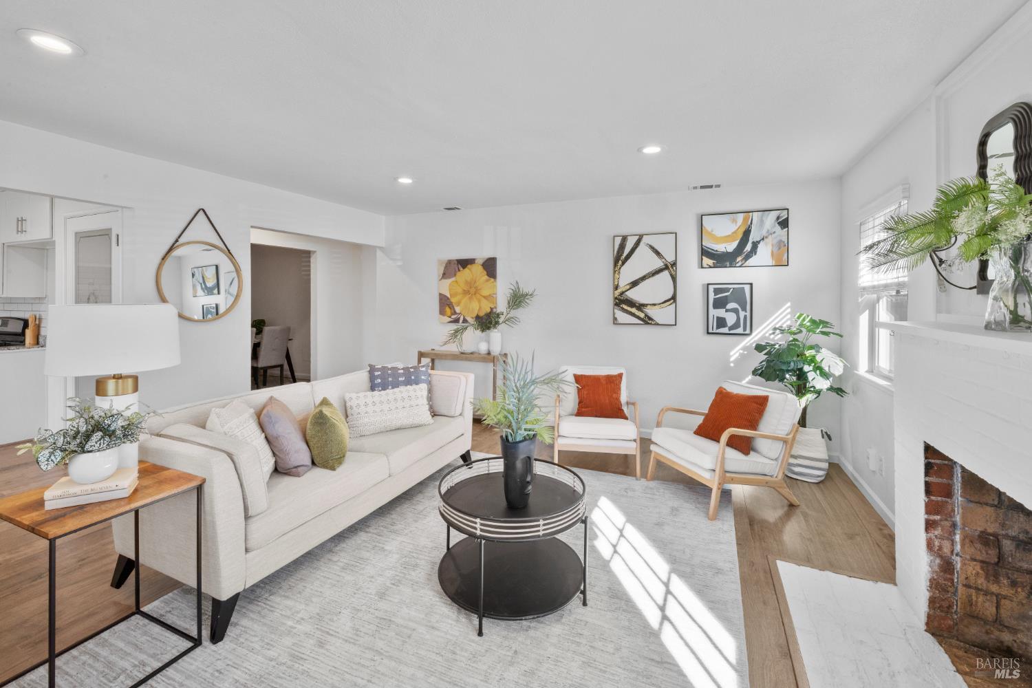 Detail Gallery Image 7 of 37 For 372 Acacia St, Vacaville,  CA 95688 - 3 Beds | 2 Baths