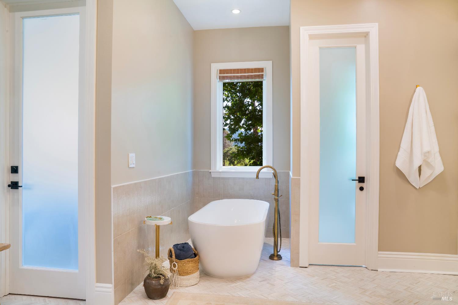 Detail Gallery Image 28 of 61 For 4189 Silverado Trl, Calistoga,  CA 94515 - 4 Beds | 5 Baths