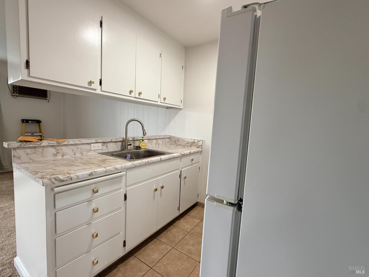 Detail Gallery Image 3 of 9 For 825 First St, Benicia,  CA 94510 - 1 Beds | 1 Baths