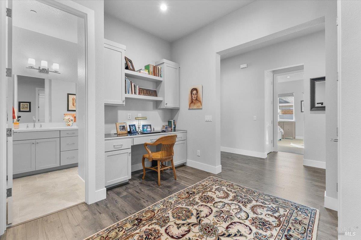 Detail Gallery Image 31 of 51 For 573 Misty Ct, Santa Rosa,  CA 95403 - 5 Beds | 3 Baths