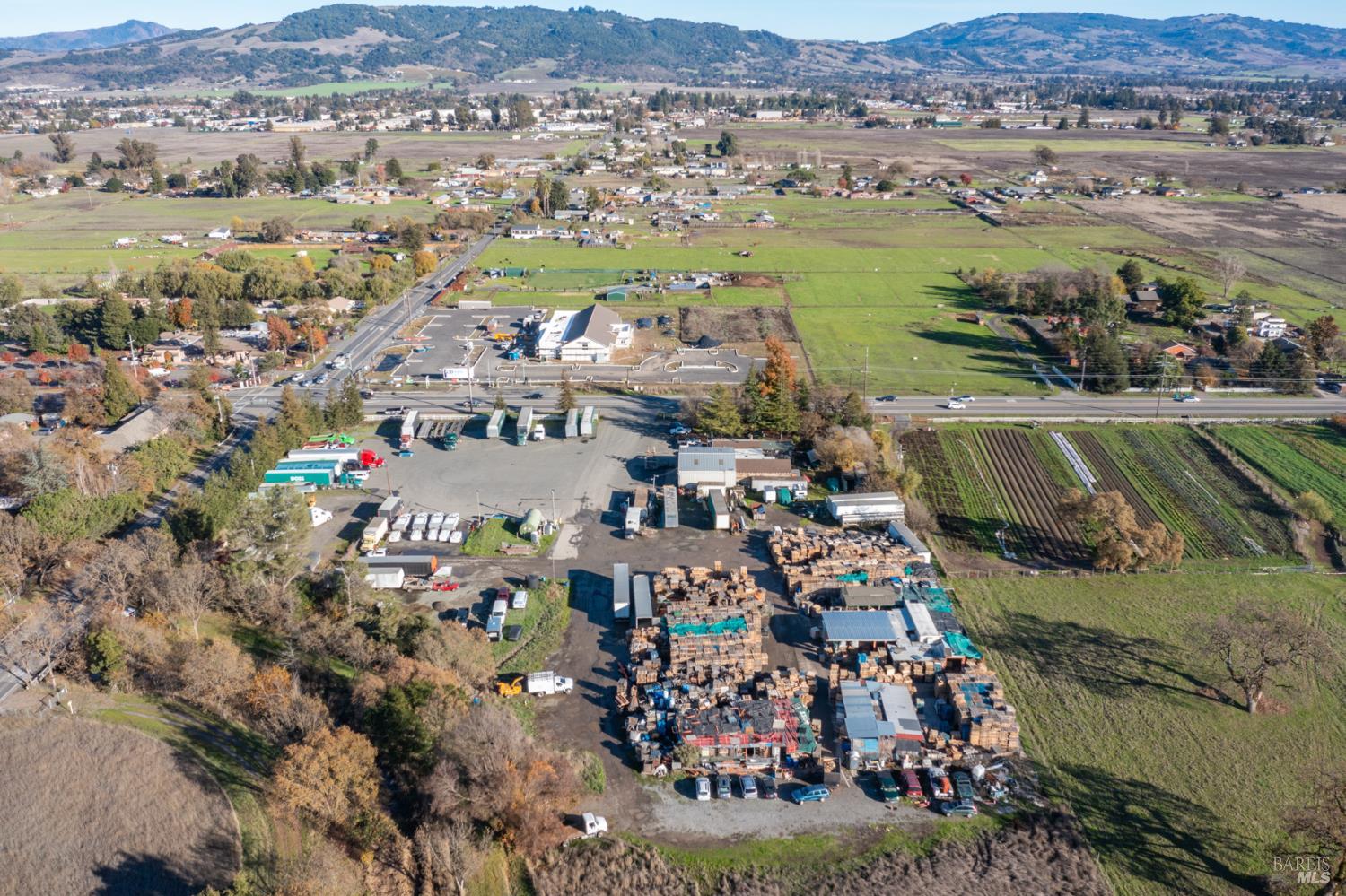 Detail Gallery Image 6 of 9 For 3809 Stony Point Rd, Santa Rosa,  CA 95407 - – Beds | – Baths