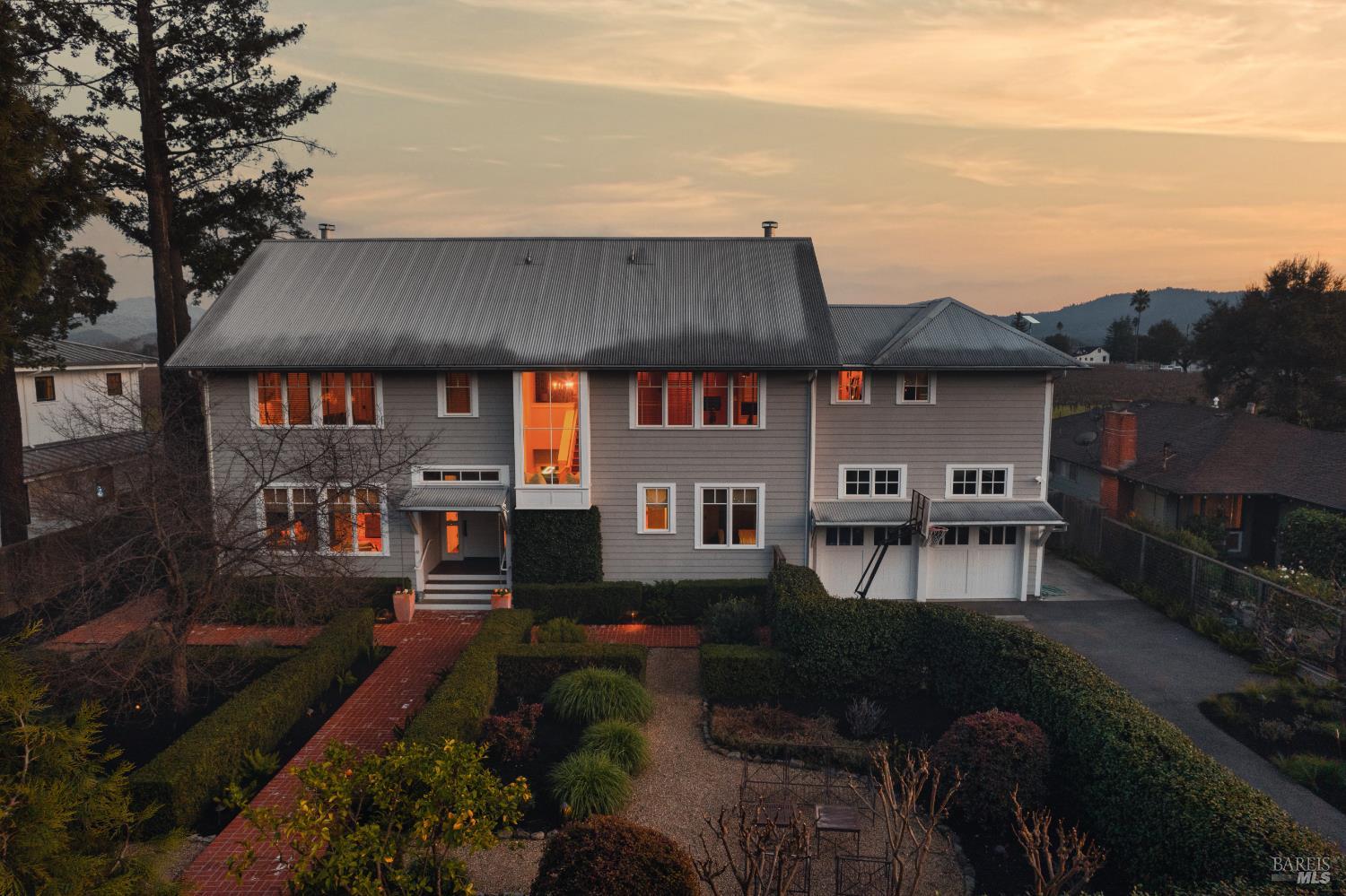 Detail Gallery Image 3 of 61 For 1135 Rutherford Rd, Rutherford,  CA 94558 - 4 Beds | 4 Baths