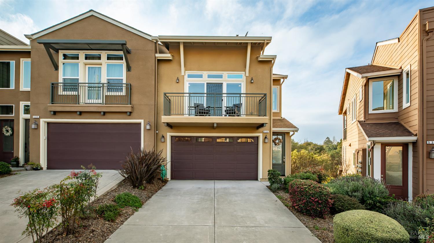 Detail Gallery Image 3 of 35 For 534 Jade St, Petaluma,  CA 94952 - 2 Beds | 2/1 Baths