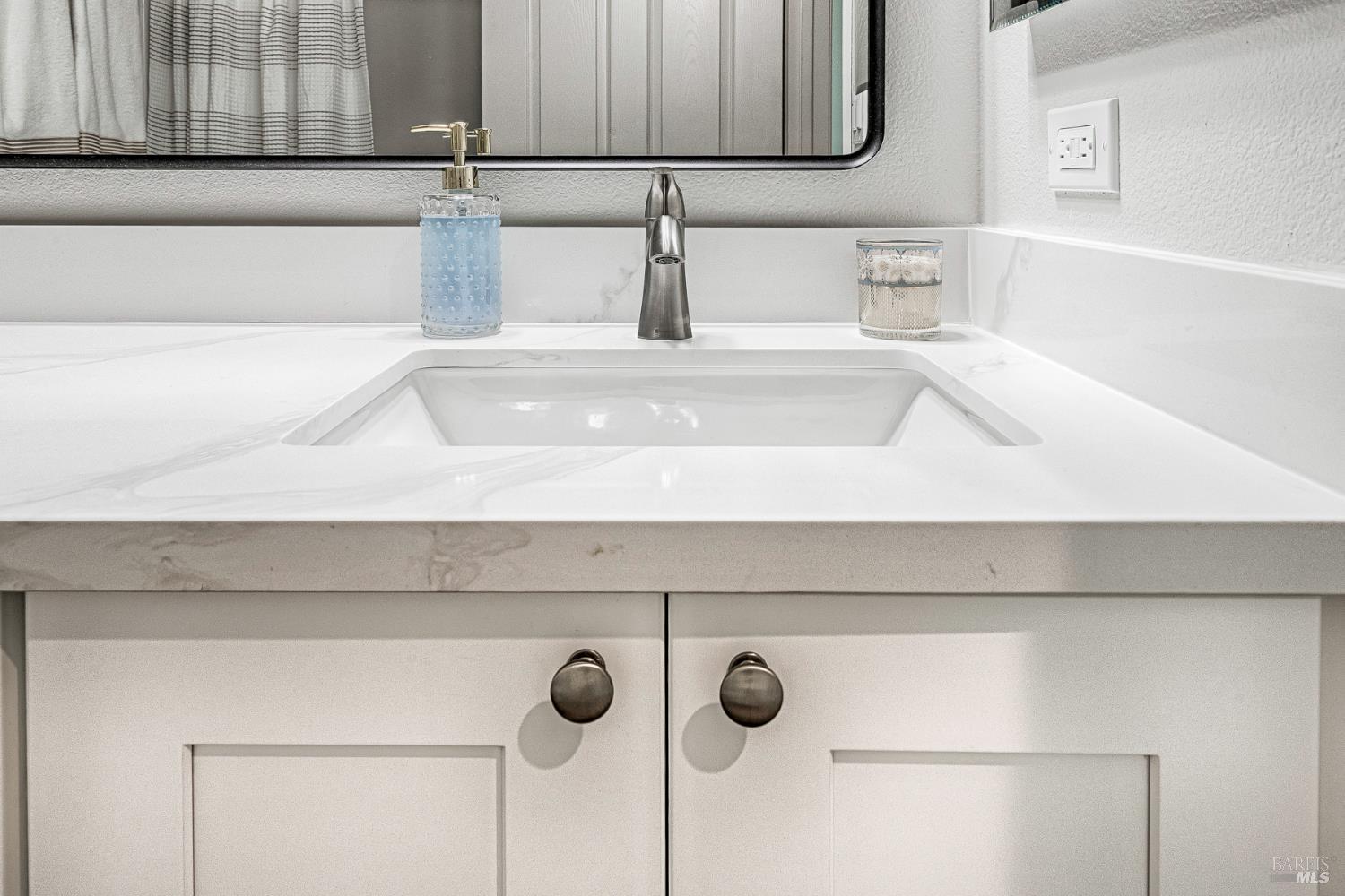 Detail Gallery Image 24 of 39 For 1964 Las Ventanas Dr, Santa Rosa,  CA 95407 - 3 Beds | 2/1 Baths