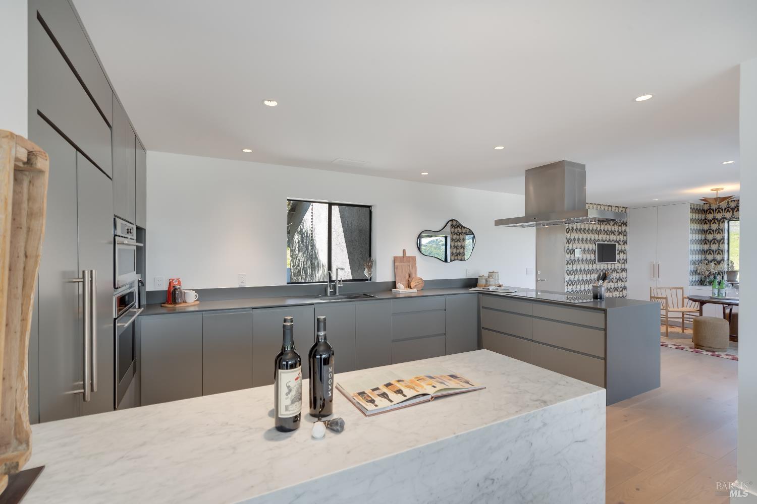 Detail Gallery Image 14 of 53 For 19185 Mesquite Ct, Sonoma,  CA 95476 - 4 Beds | 3/1 Baths