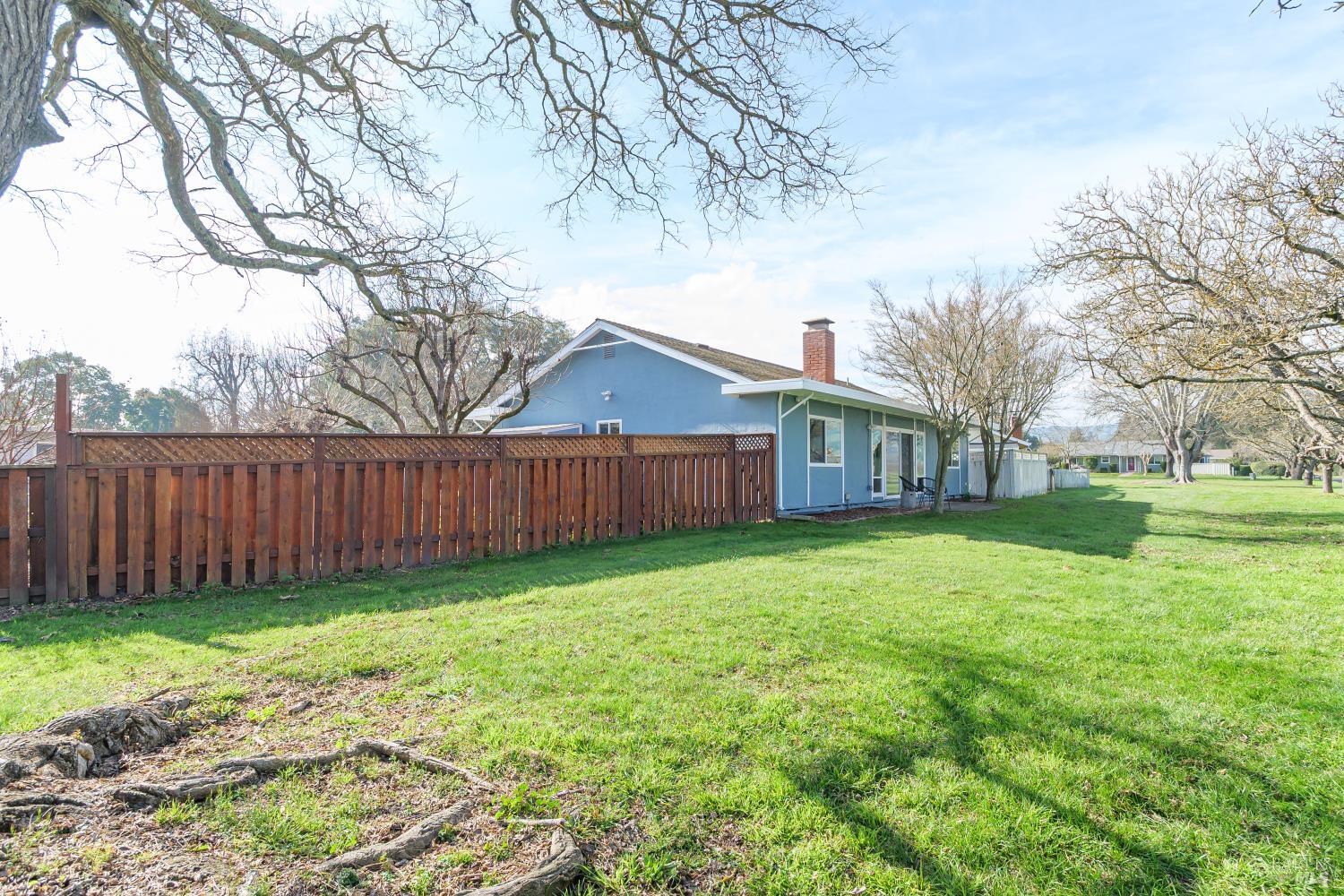 Detail Gallery Image 36 of 39 For 79 Temelec Cir, Sonoma,  CA 95476 - 3 Beds | 2 Baths