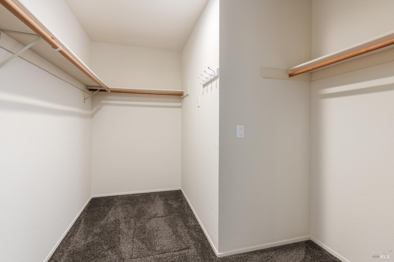 Detail Gallery Image 9 of 32 For 229 S Temelec Cir, Sonoma,  CA 95476 - 3 Beds | 2/1 Baths