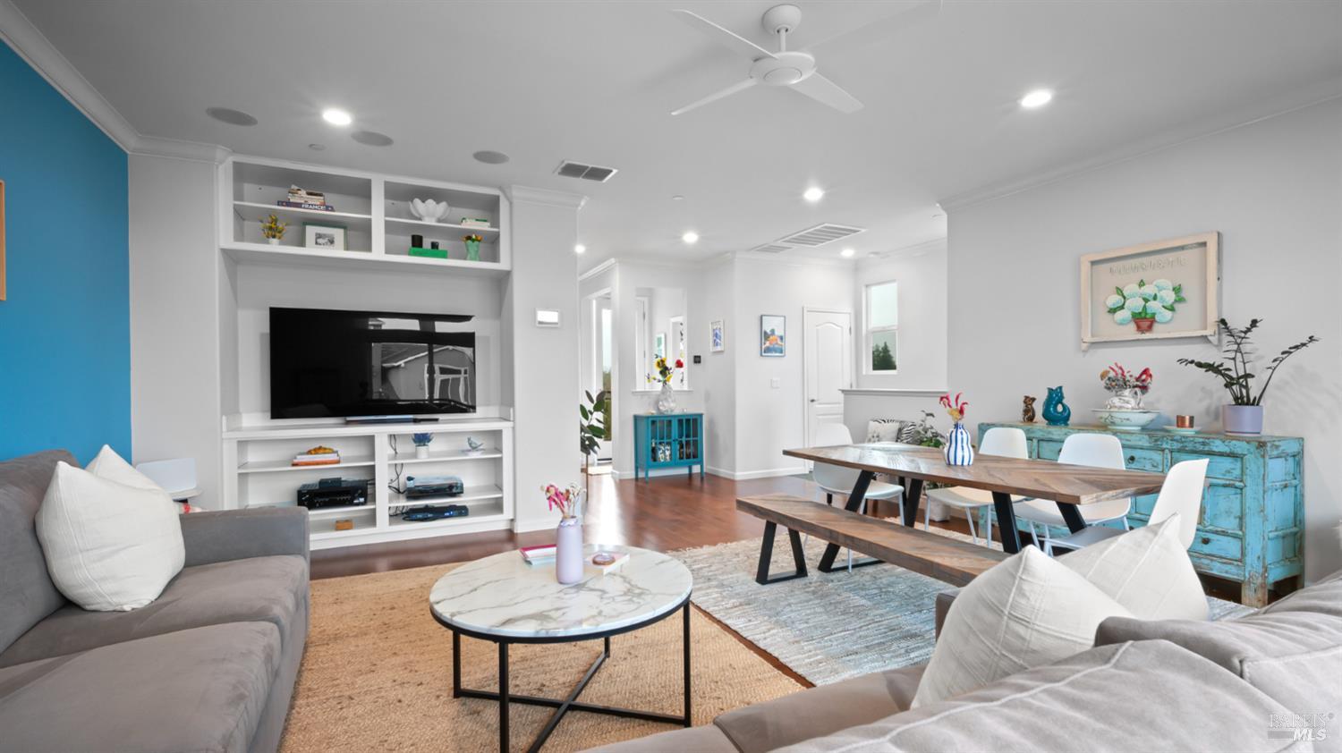 Detail Gallery Image 7 of 35 For 534 Jade St, Petaluma,  CA 94952 - 2 Beds | 2/1 Baths