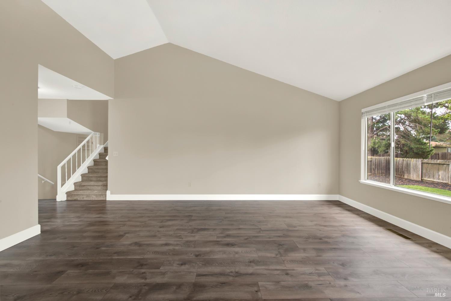 Detail Gallery Image 10 of 47 For 1437 Shelby Dr, Fairfield,  CA 94534 - 4 Beds | 2/1 Baths