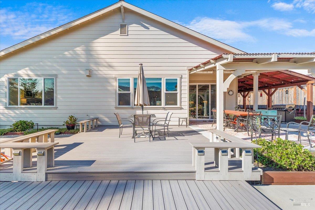 Detail Gallery Image 40 of 51 For 573 Misty Ct, Santa Rosa,  CA 95403 - 5 Beds | 3 Baths