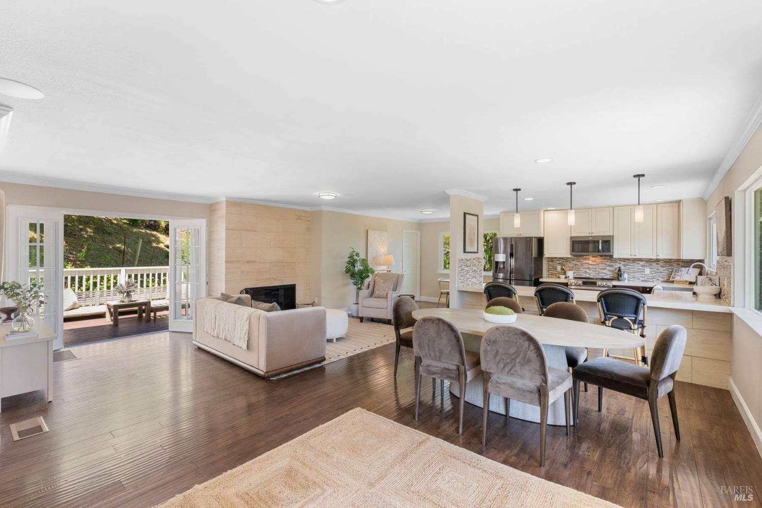 Detail Gallery Image 6 of 26 For 18970 Sweet William Ct, Sonoma,  CA 95476 - 3 Beds | 2 Baths