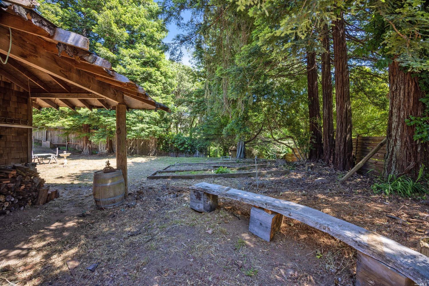 Detail Gallery Image 24 of 33 For 5953 Shoreline Hwy, Bolinas,  CA 94924 - 3 Beds | 1/1 Baths