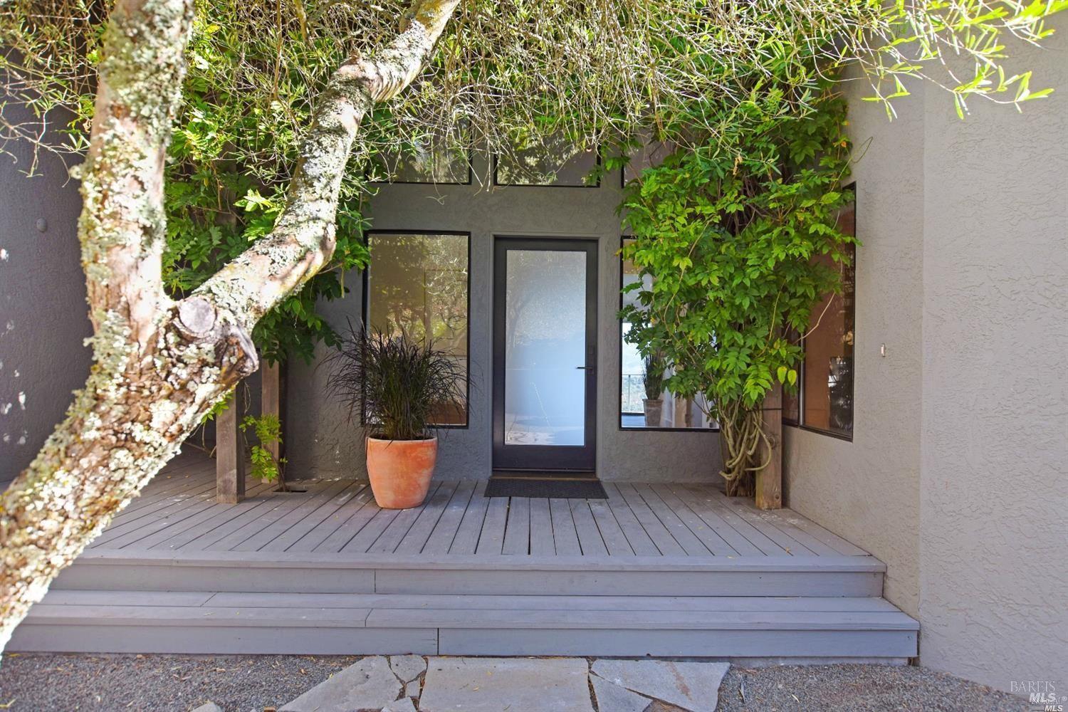 Detail Gallery Image 4 of 53 For 19185 Mesquite Ct, Sonoma,  CA 95476 - 4 Beds | 3/1 Baths