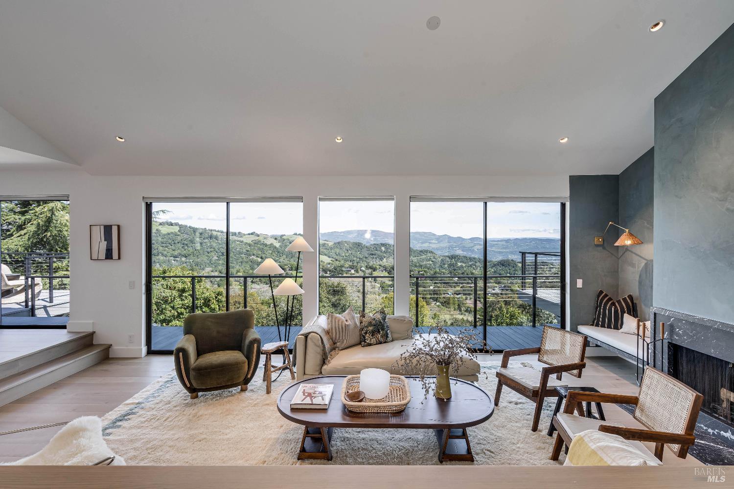 Detail Gallery Image 8 of 53 For 19185 Mesquite Ct, Sonoma,  CA 95476 - 4 Beds | 3/1 Baths