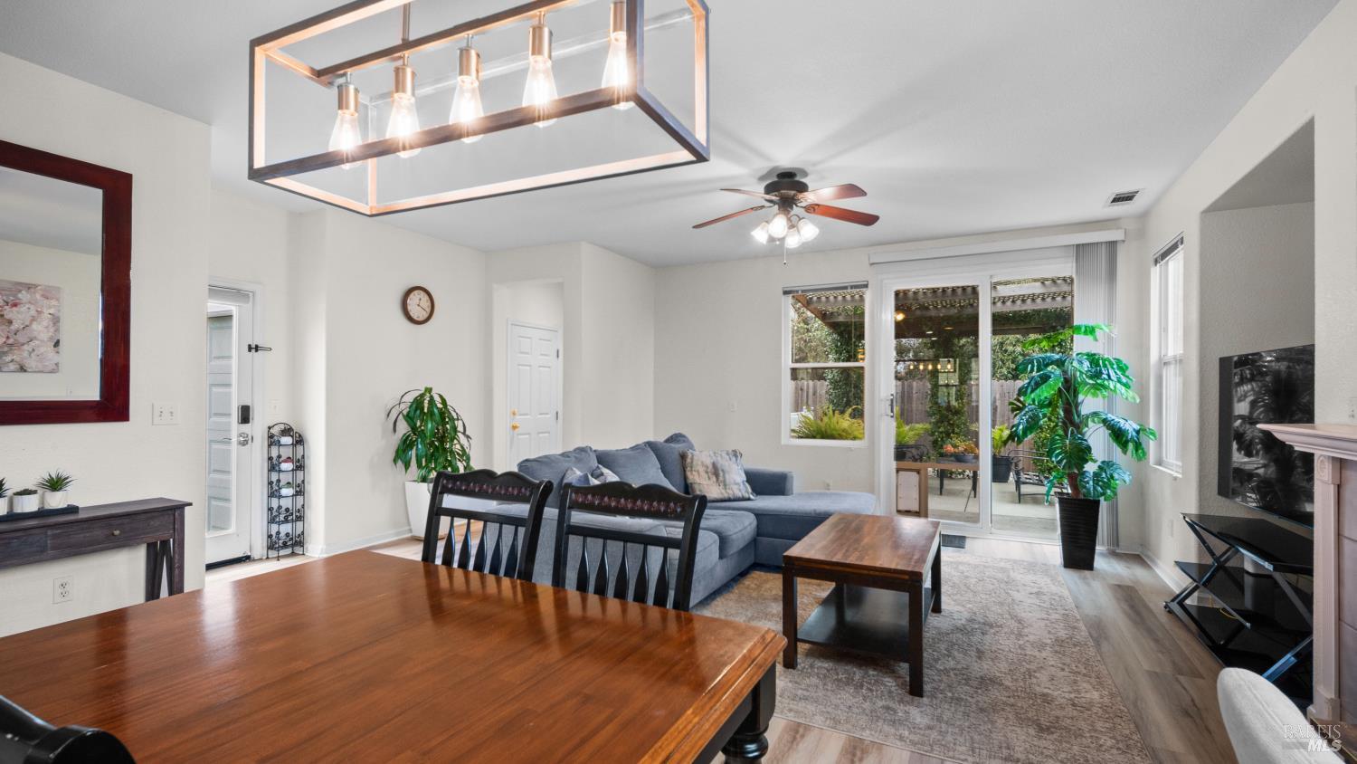 Detail Gallery Image 15 of 64 For 750 Harbor Park Dr, Suisun City,  CA 94585 - 3 Beds | 2/1 Baths