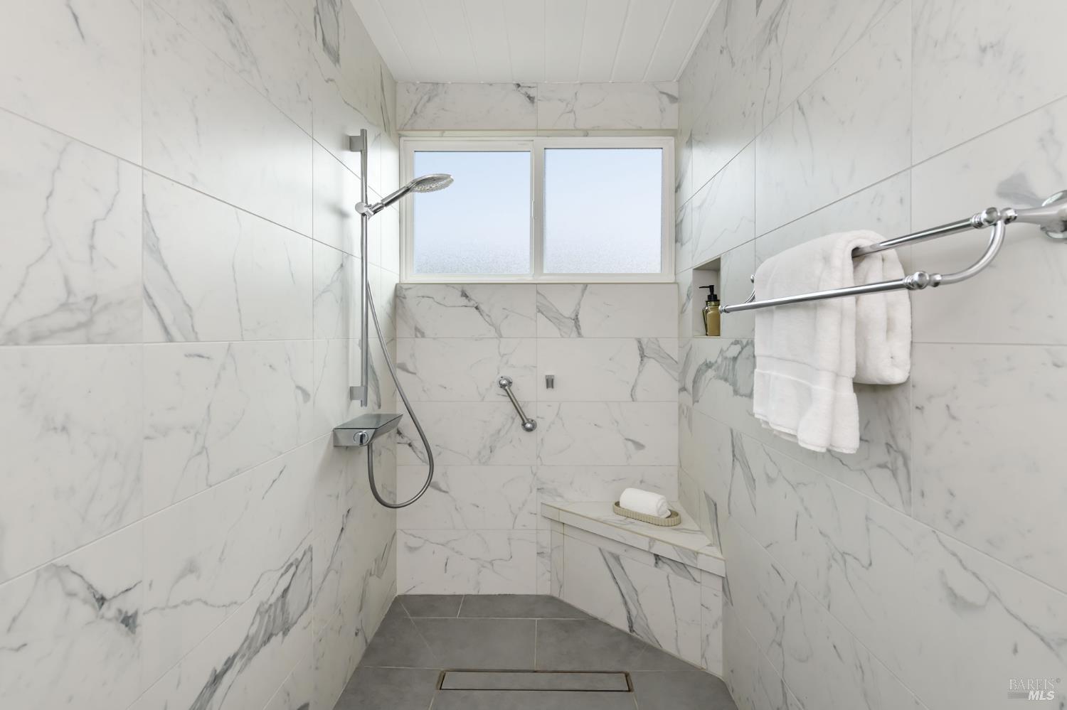 Detail Gallery Image 24 of 42 For 31 Mount Foraker Dr, San Rafael,  CA 94903 - 4 Beds | 2 Baths