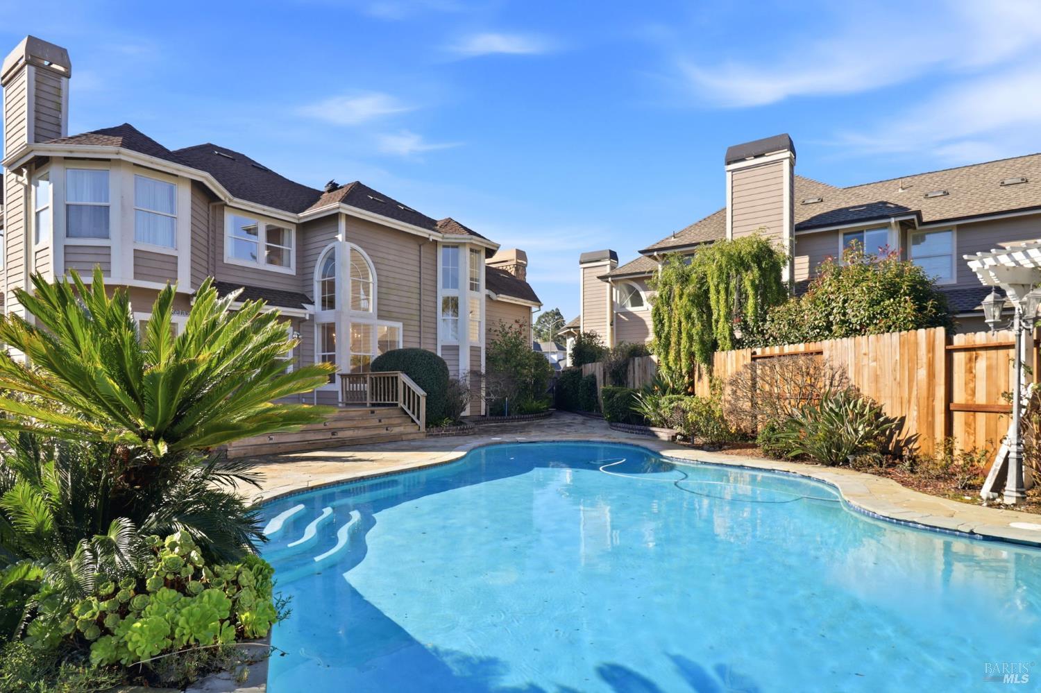 Detail Gallery Image 52 of 55 For 39 Erica Ct, Novato,  CA 94947 - 4 Beds | 3 Baths