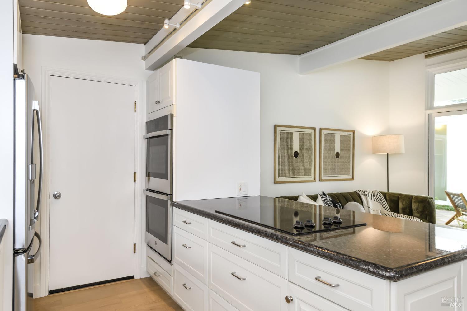 Detail Gallery Image 15 of 42 For 31 Mount Foraker Dr, San Rafael,  CA 94903 - 4 Beds | 2 Baths