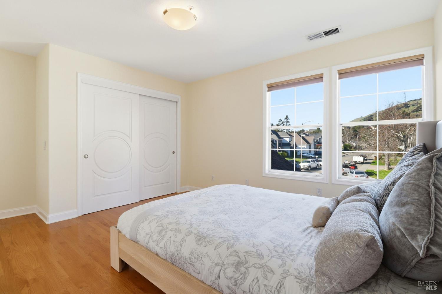 Detail Gallery Image 31 of 55 For 39 Erica Ct, Novato,  CA 94947 - 4 Beds | 3 Baths