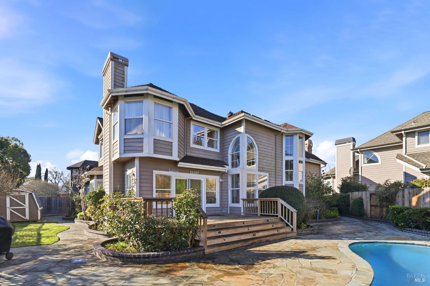 Detail Gallery Image 5 of 55 For 39 Erica Ct, Novato,  CA 94947 - 4 Beds | 3 Baths