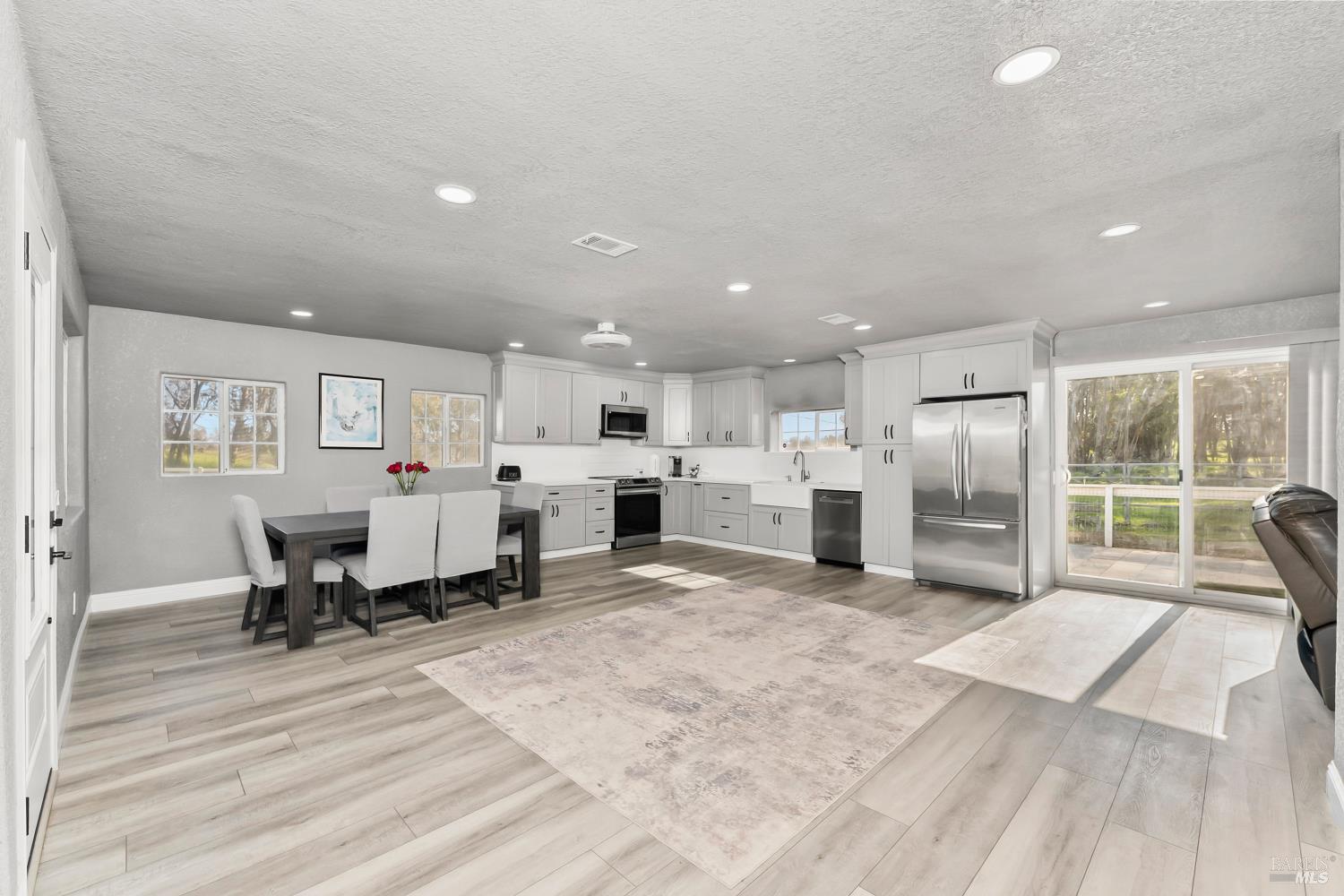 Detail Gallery Image 8 of 57 For 7461 Putman Rd, Vacaville,  CA 95688 - 3 Beds | 1 Baths