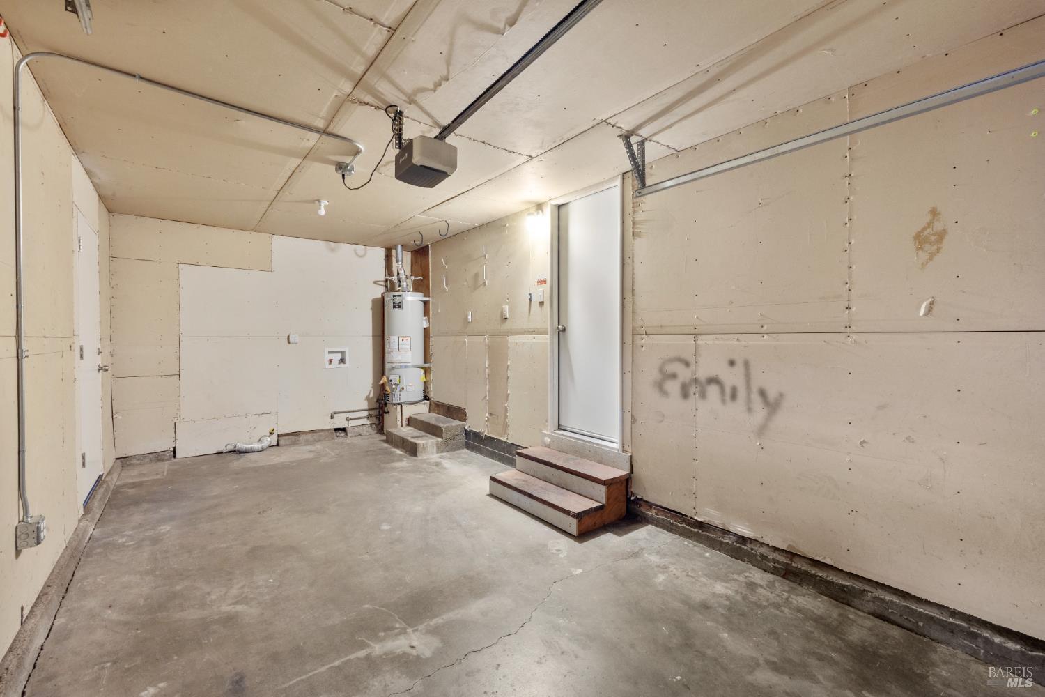 Detail Gallery Image 32 of 37 For 372 Acacia St, Vacaville,  CA 95688 - 3 Beds | 2 Baths