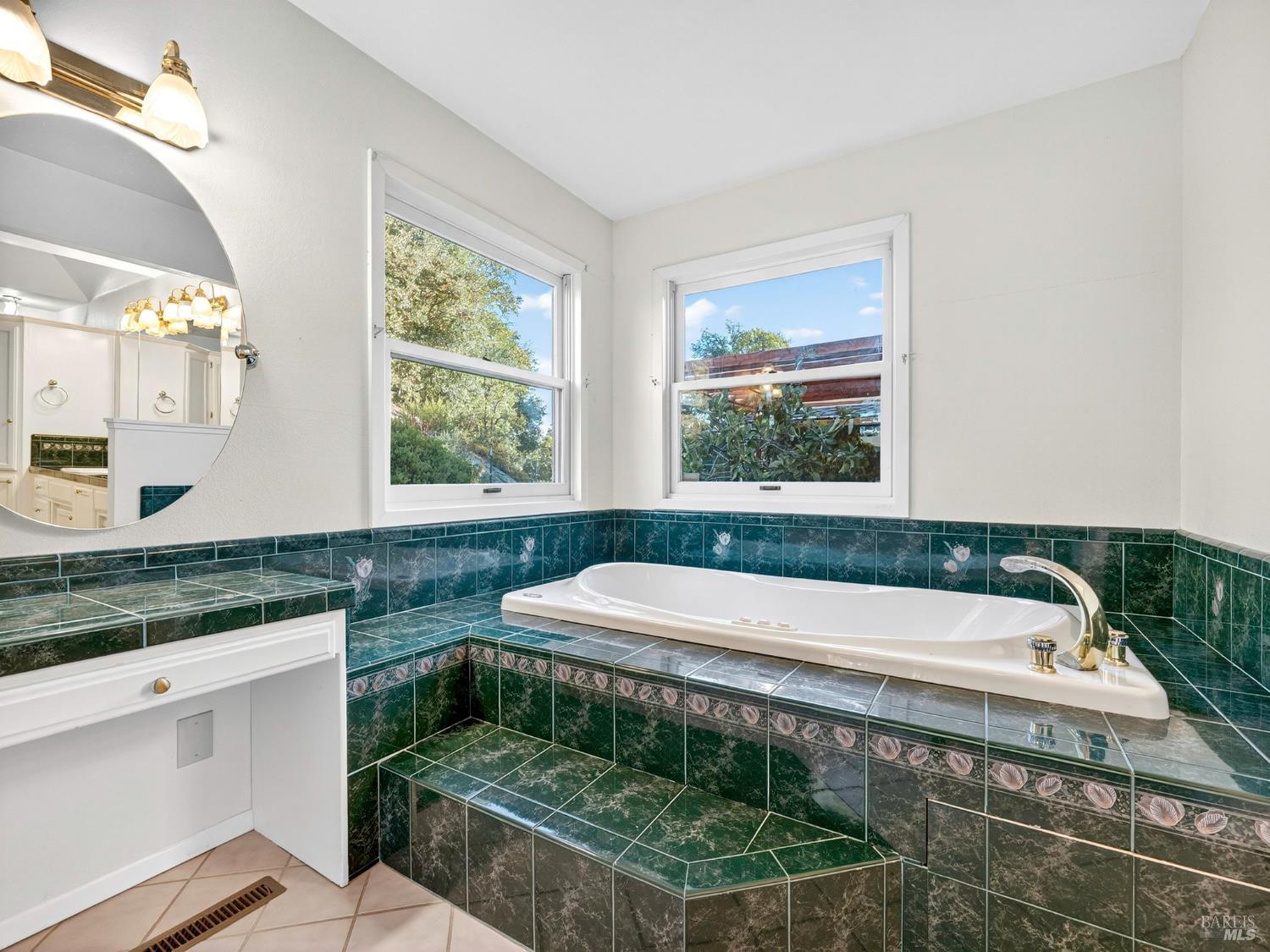 Detail Gallery Image 23 of 76 For 351 View Dr, Ukiah,  CA 95482 - 4 Beds | 3 Baths