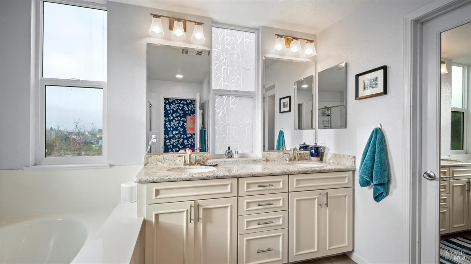 Detail Gallery Image 22 of 35 For 534 Jade St, Petaluma,  CA 94952 - 2 Beds | 2/1 Baths