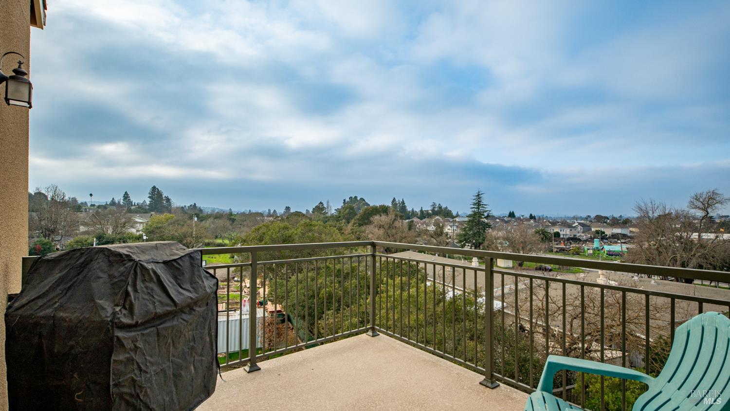 Detail Gallery Image 14 of 35 For 534 Jade St, Petaluma,  CA 94952 - 2 Beds | 2/1 Baths