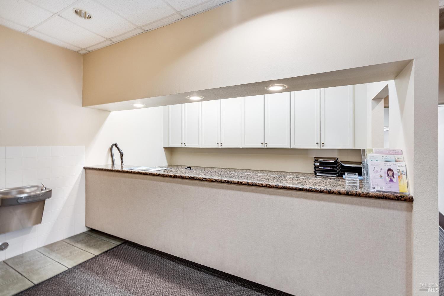 Detail Gallery Image 12 of 29 For 1105 University St, Healdsburg,  CA 95448 - – Beds | – Baths