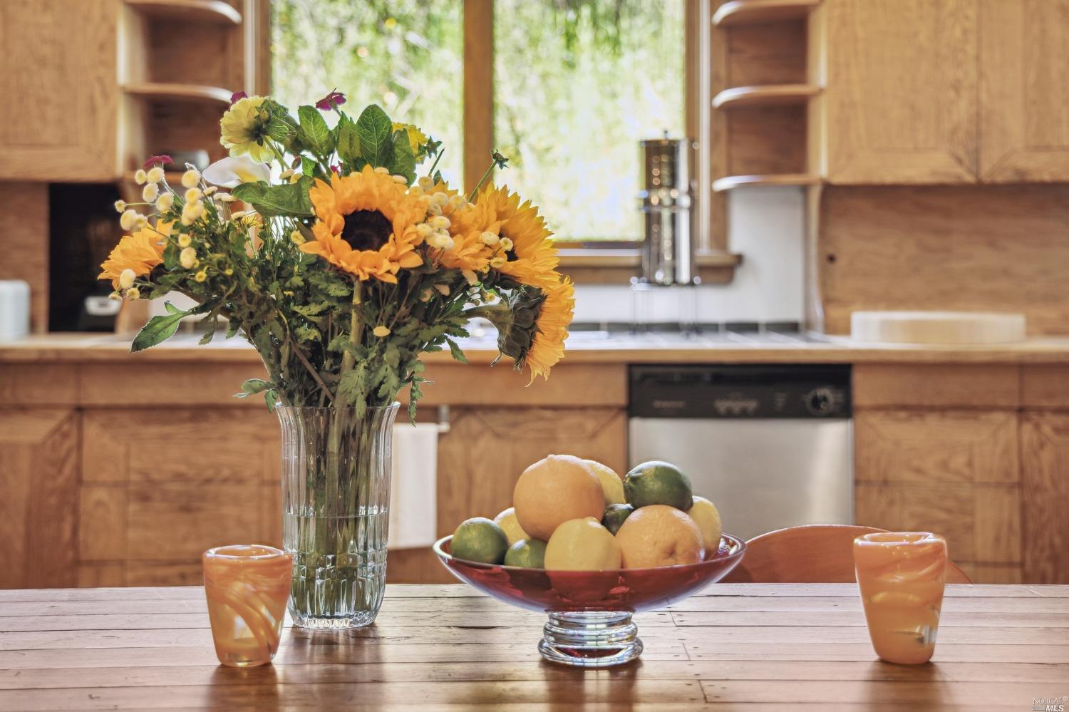 Detail Gallery Image 12 of 33 For 5953 Shoreline Hwy, Bolinas,  CA 94924 - 3 Beds | 1/1 Baths