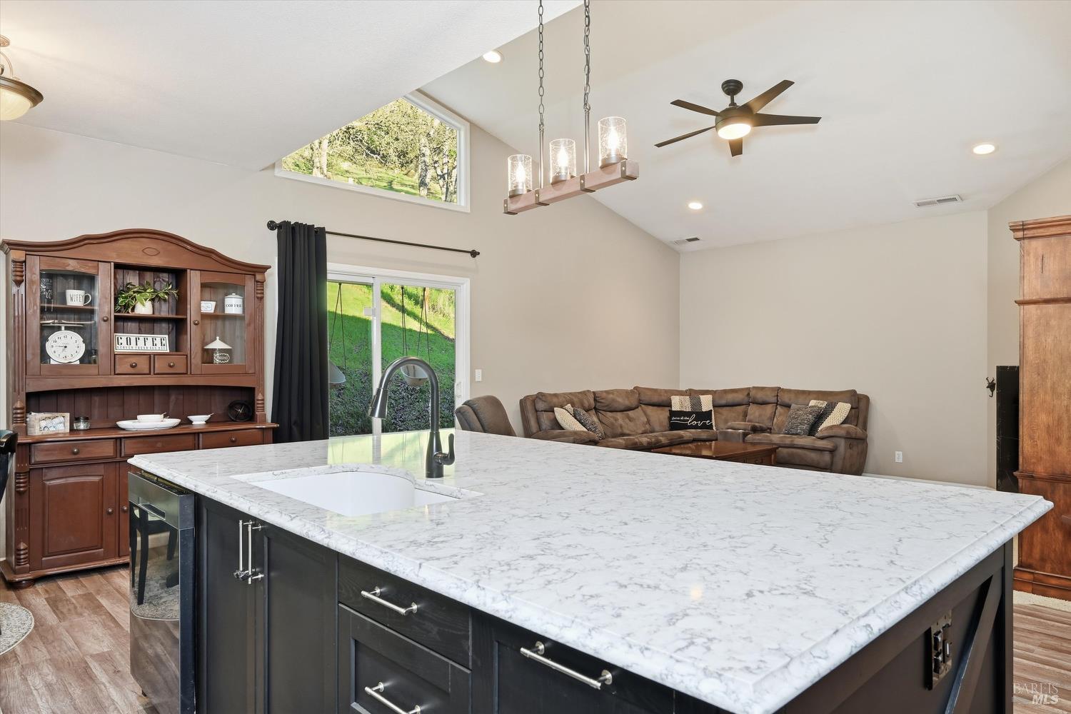 Detail Gallery Image 15 of 39 For 20158 Gold Flat Ct, Hidden Valley Lake,  CA 95467 - 4 Beds | 3 Baths