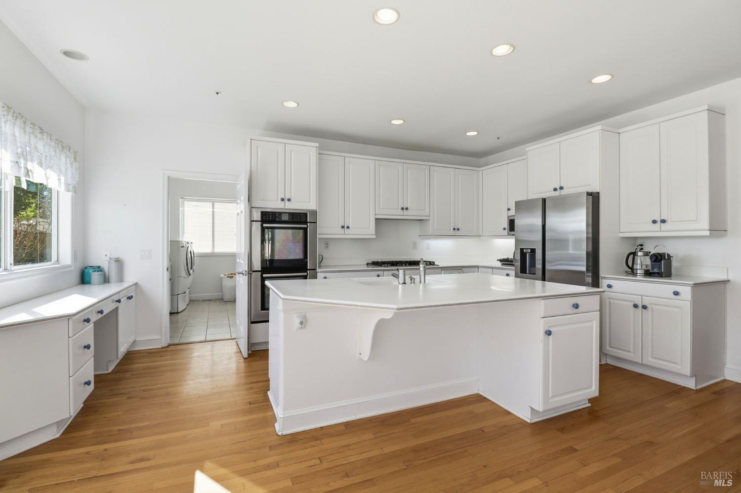 Detail Gallery Image 4 of 55 For 39 Erica Ct, Novato,  CA 94947 - 4 Beds | 3 Baths