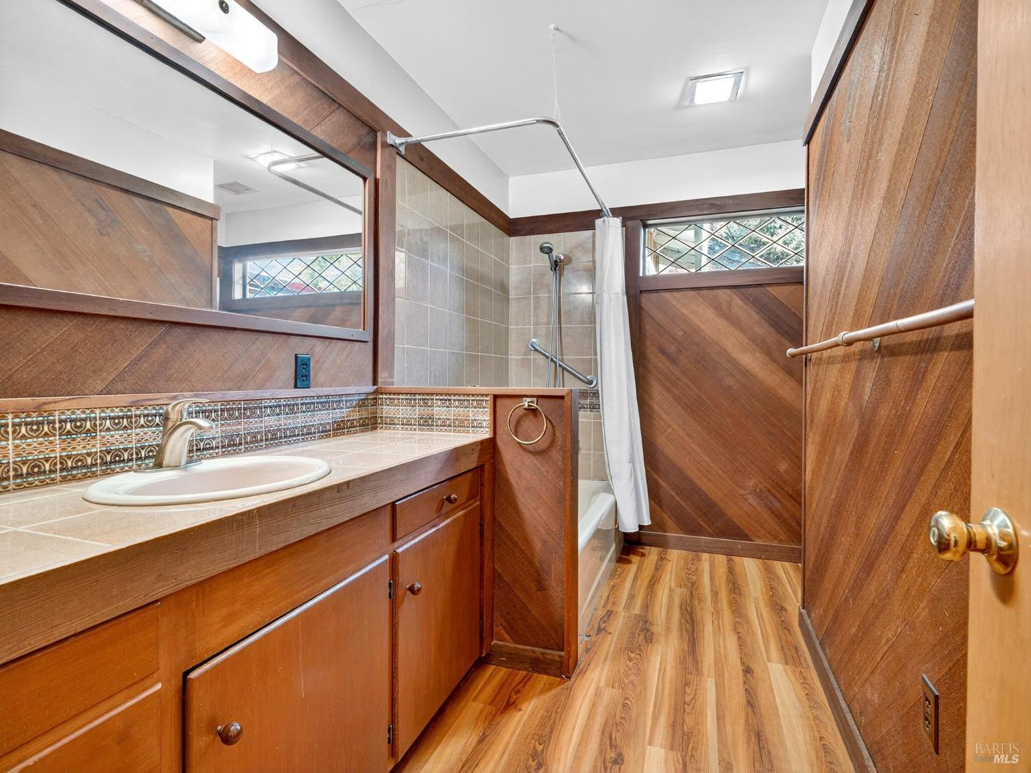 Detail Gallery Image 28 of 76 For 351 View Dr, Ukiah,  CA 95482 - 4 Beds | 3 Baths