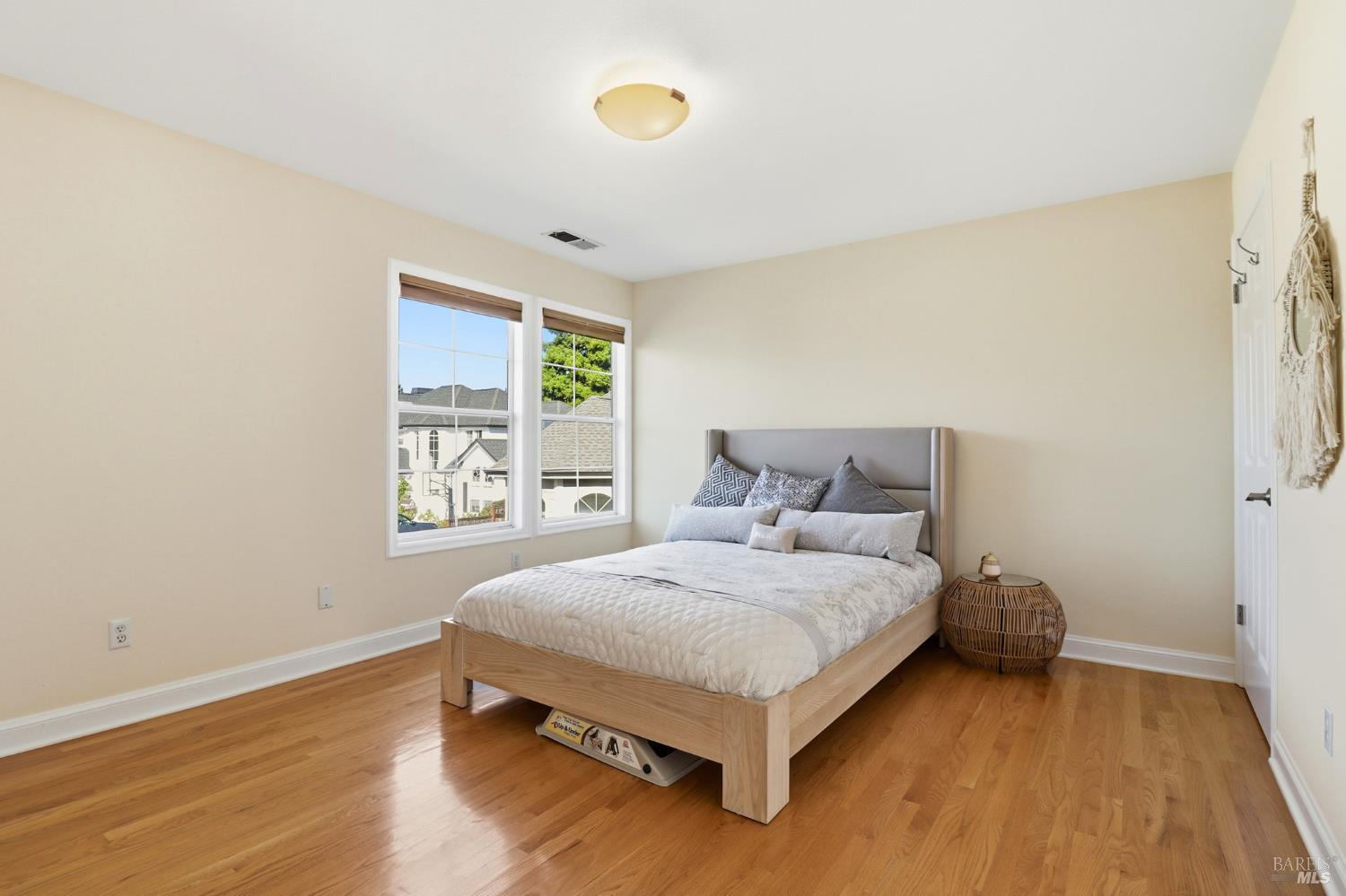 Detail Gallery Image 28 of 55 For 39 Erica Ct, Novato,  CA 94947 - 4 Beds | 3 Baths