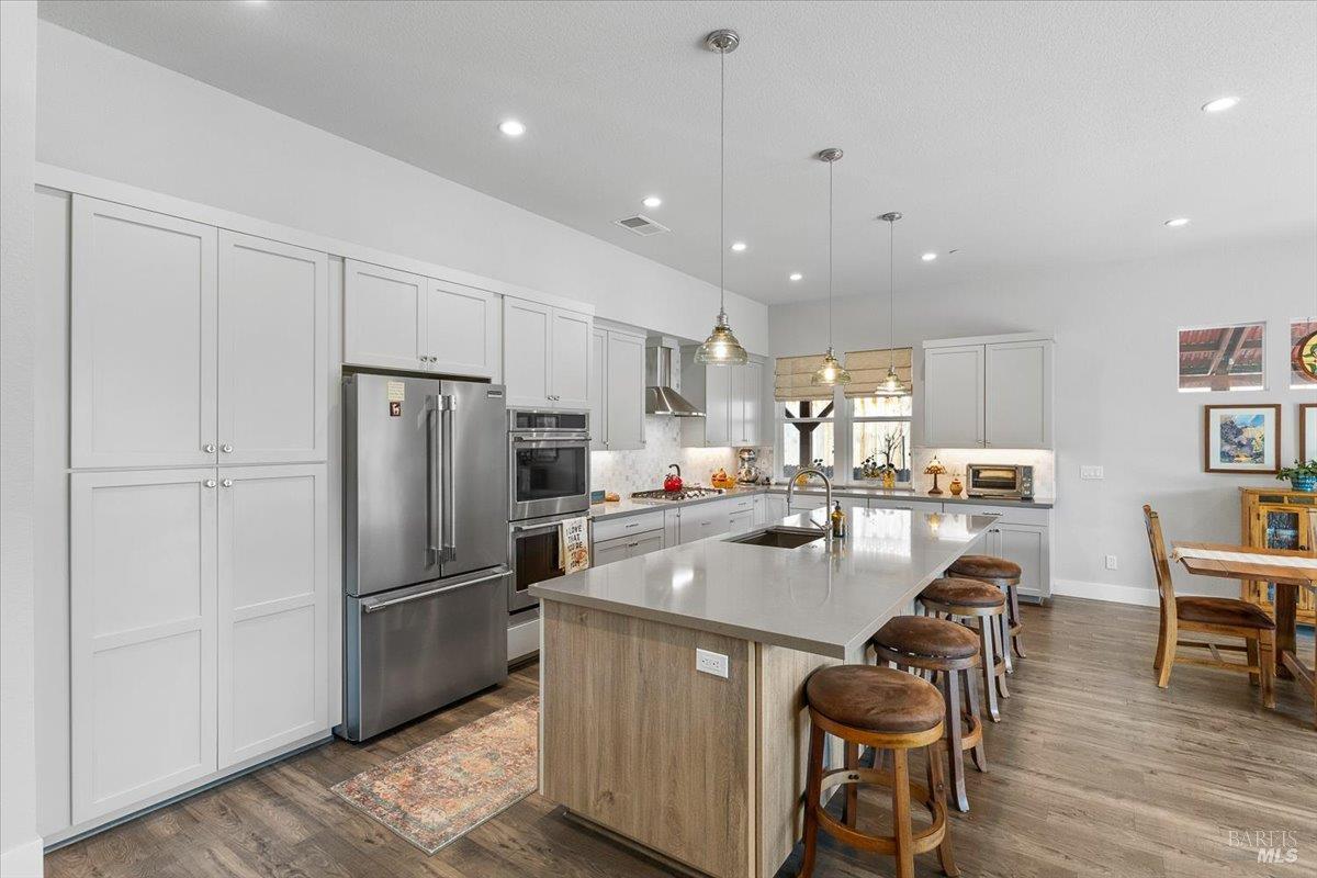 Detail Gallery Image 15 of 51 For 573 Misty Ct, Santa Rosa,  CA 95403 - 5 Beds | 3 Baths