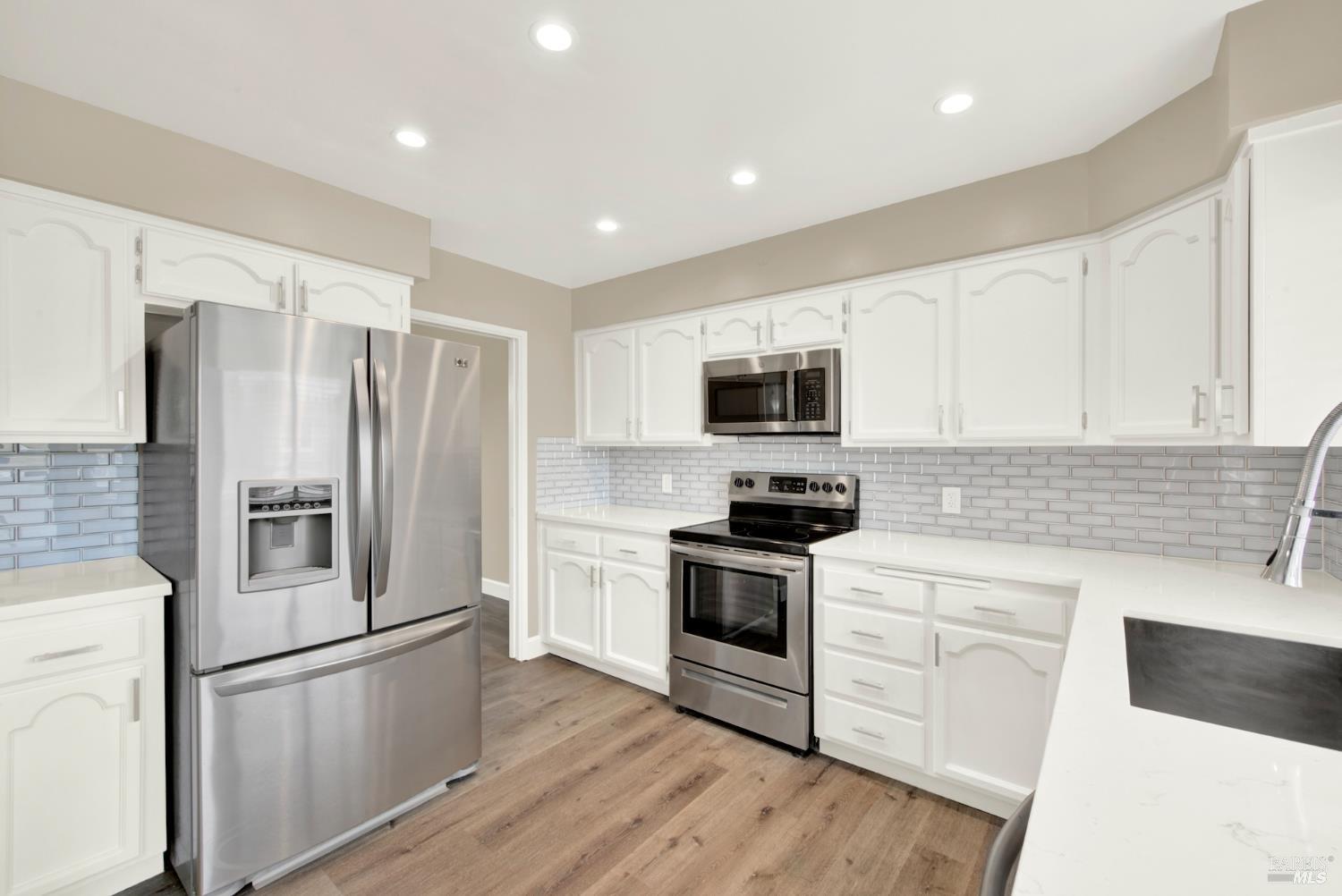 Detail Gallery Image 12 of 47 For 1437 Shelby Dr, Fairfield,  CA 94534 - 4 Beds | 2/1 Baths