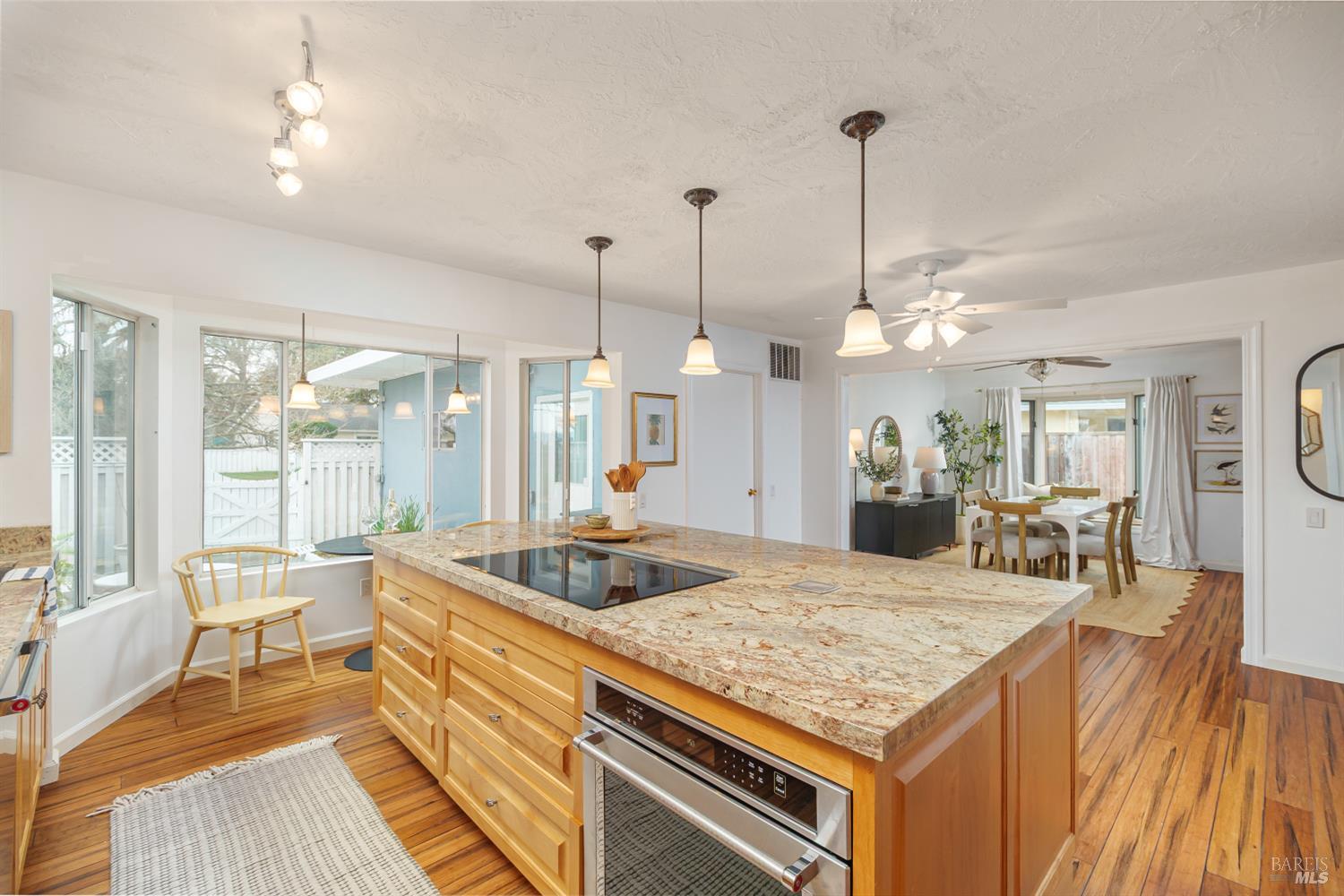 Detail Gallery Image 11 of 39 For 79 Temelec Cir, Sonoma,  CA 95476 - 3 Beds | 2 Baths