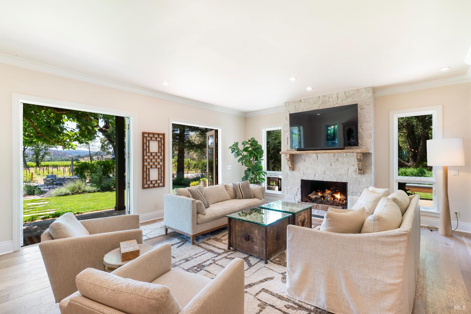 Detail Gallery Image 4 of 61 For 4189 Silverado Trl, Calistoga,  CA 94515 - 4 Beds | 5 Baths