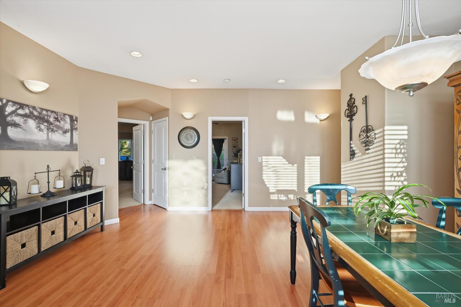 Detail Gallery Image 9 of 39 For 20158 Gold Flat Ct, Hidden Valley Lake,  CA 95467 - 4 Beds | 3 Baths