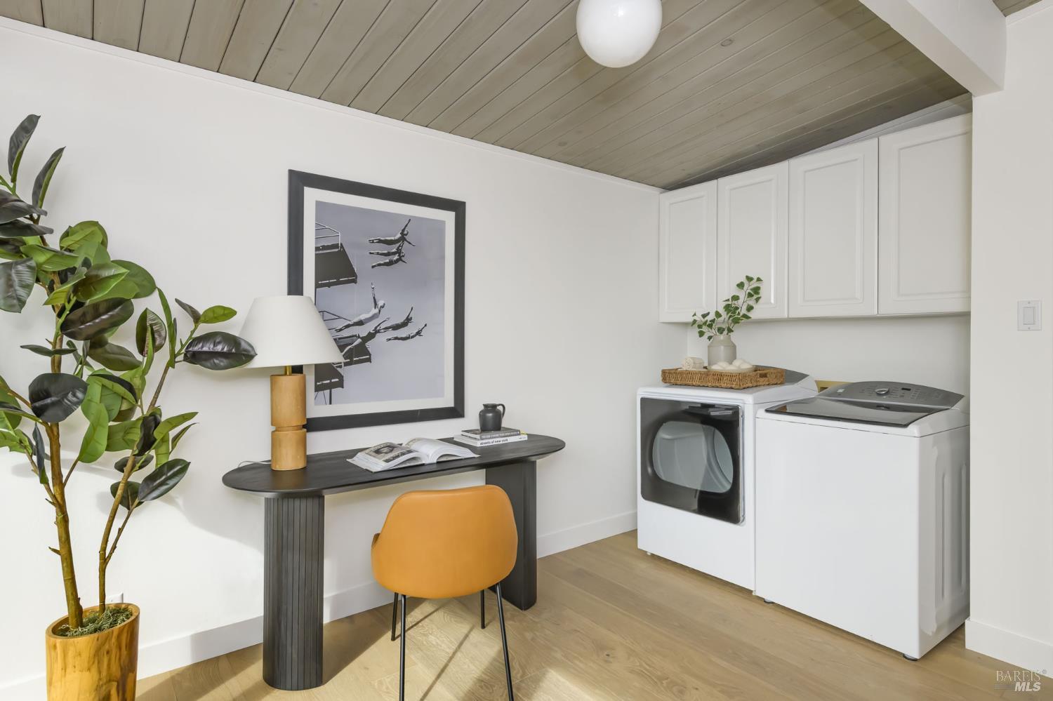 Detail Gallery Image 16 of 42 For 31 Mount Foraker Dr, San Rafael,  CA 94903 - 4 Beds | 2 Baths