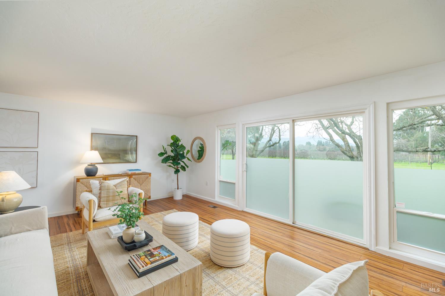 Detail Gallery Image 7 of 39 For 79 Temelec Cir, Sonoma,  CA 95476 - 3 Beds | 2 Baths